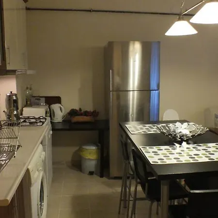 Apartment Uluhan House City *